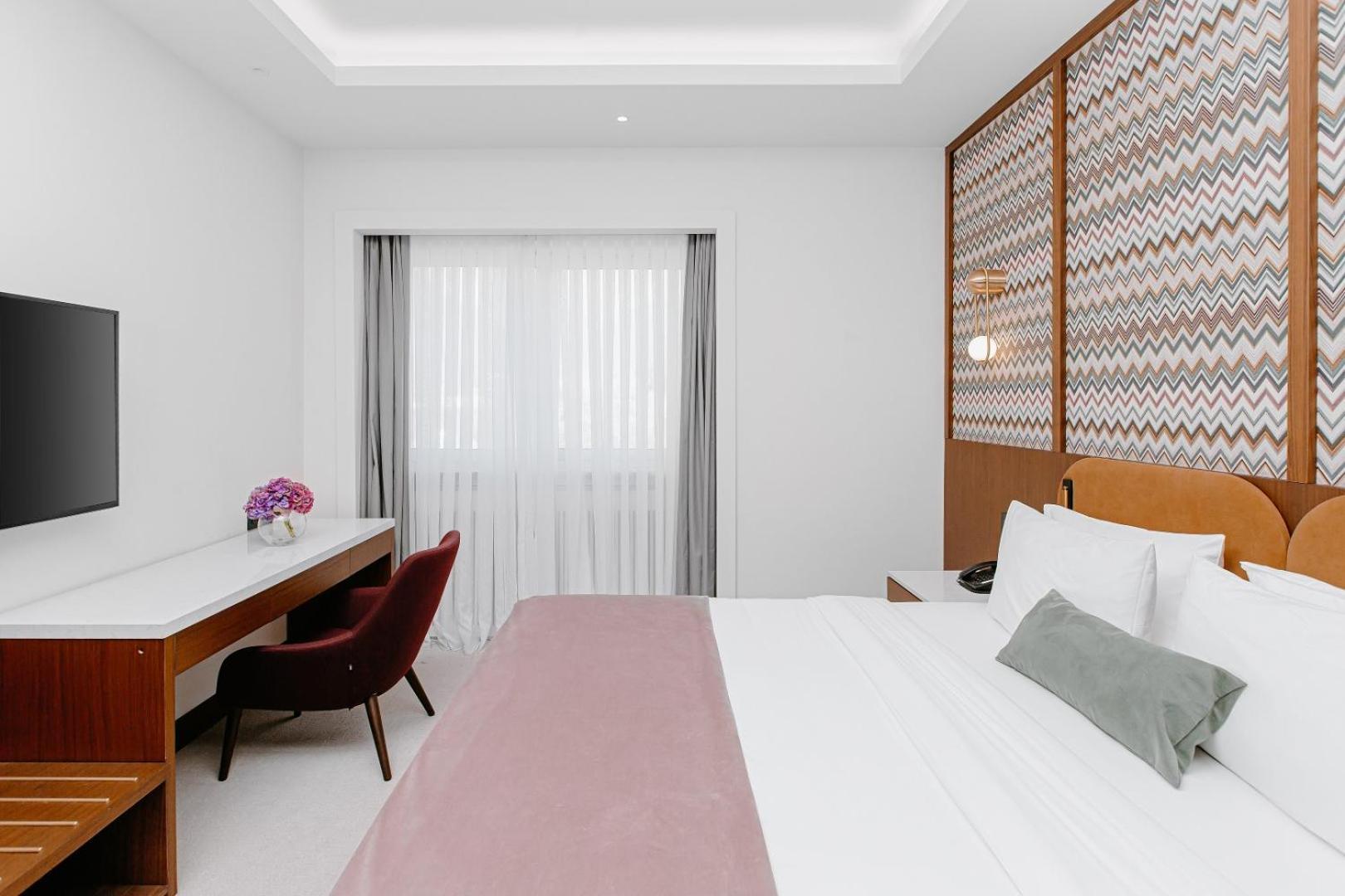 Отель Qafqaz Riverside Габала Экстерьер фото Deluxe Room